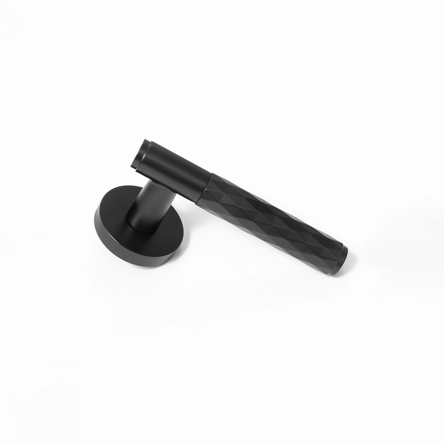 Internal door handle Fendal-01 in black finish, showcasing the bottom angle with diamond pattern grip.