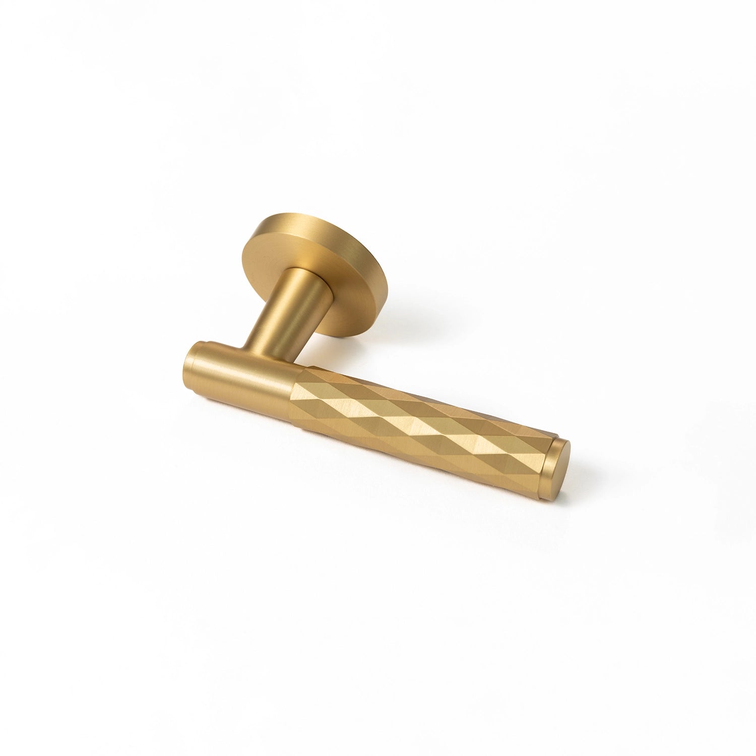 Internal door handle Fendal-01 in satin brass finish, showcasing the front angle with diamond pattern grip.