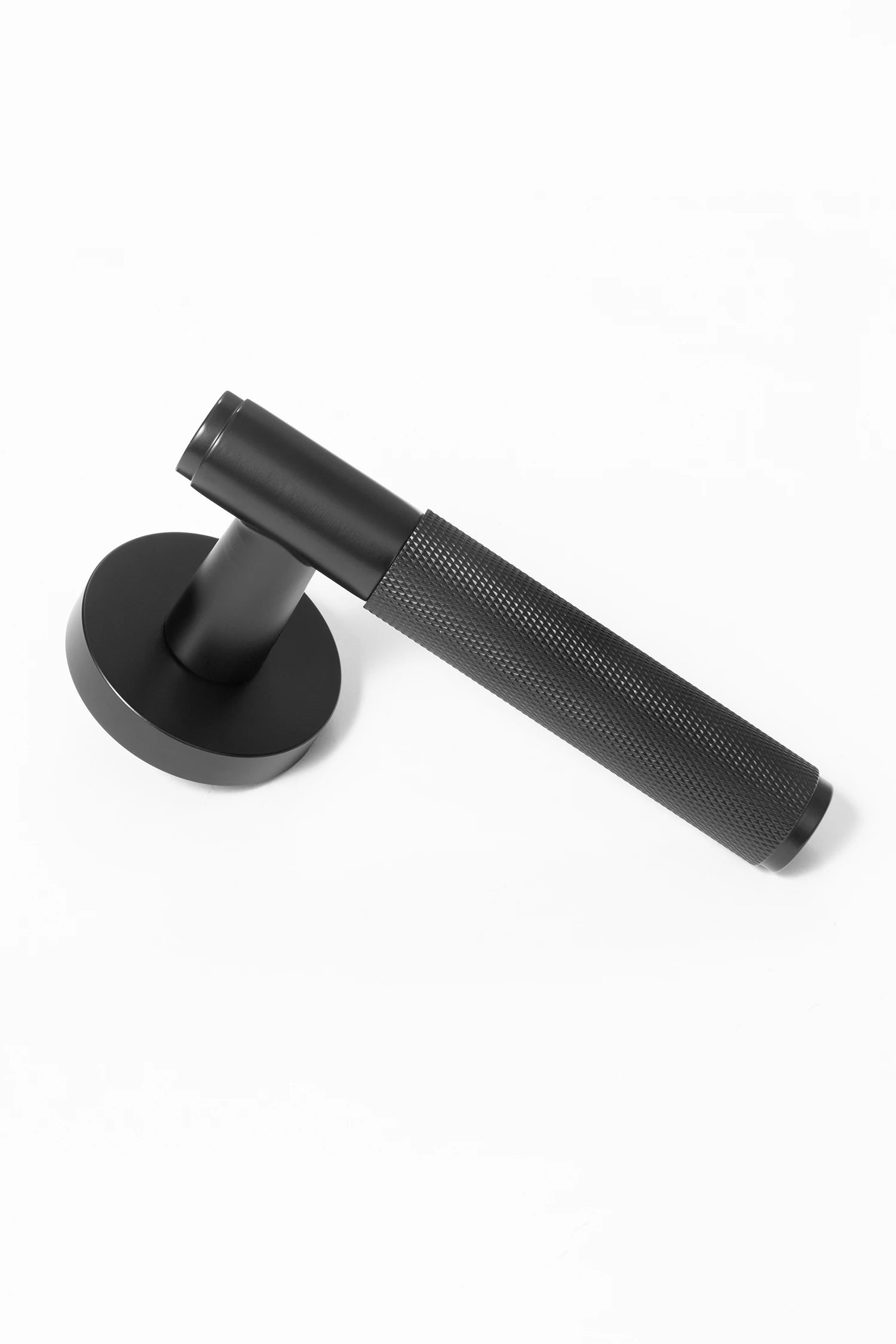 Svik #01 | Knurled Lever Door Handle | Black