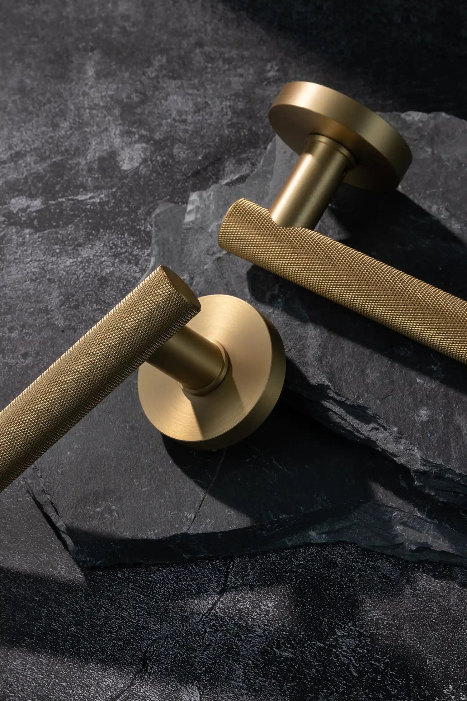 Tord #01 | Knurled Lever Door Handle | Satin Brass