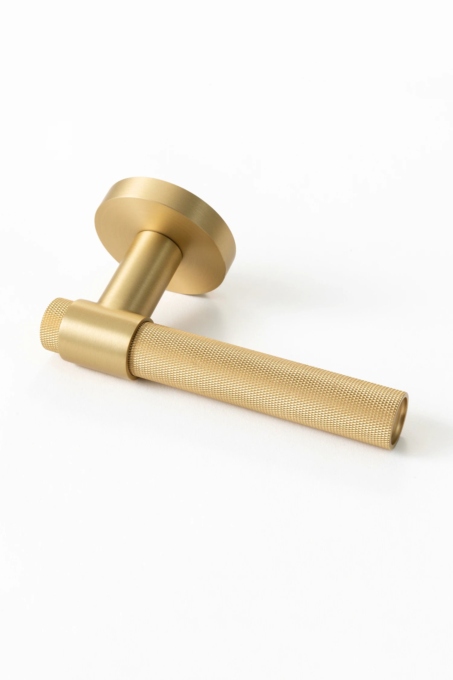 Tord #02 | Knurled Lever Door Handle | Satin Brass